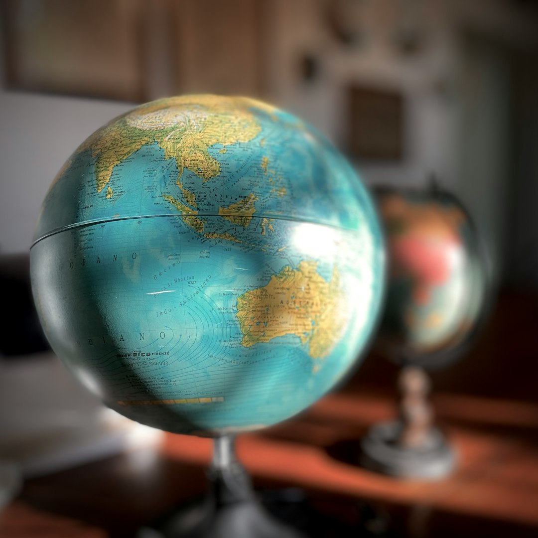 Globe, a thiccc subject